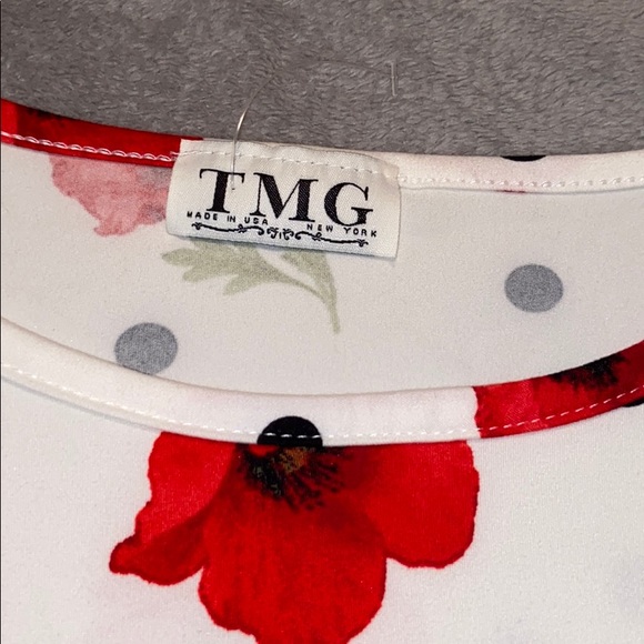 Flower blouse - Picture 2 of 4